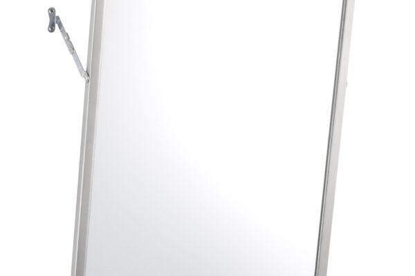 Front view of downward tilted rectangle mirror