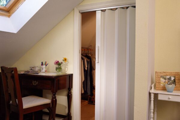 D026-S240-Closet